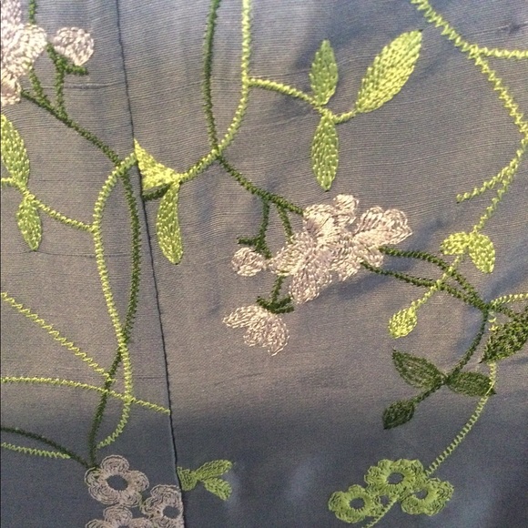 Pure and Simple Silk Dress, Size 10, Violet and Embroidered Florals - Picture 5 of 5